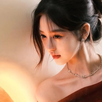 蓝色长袍